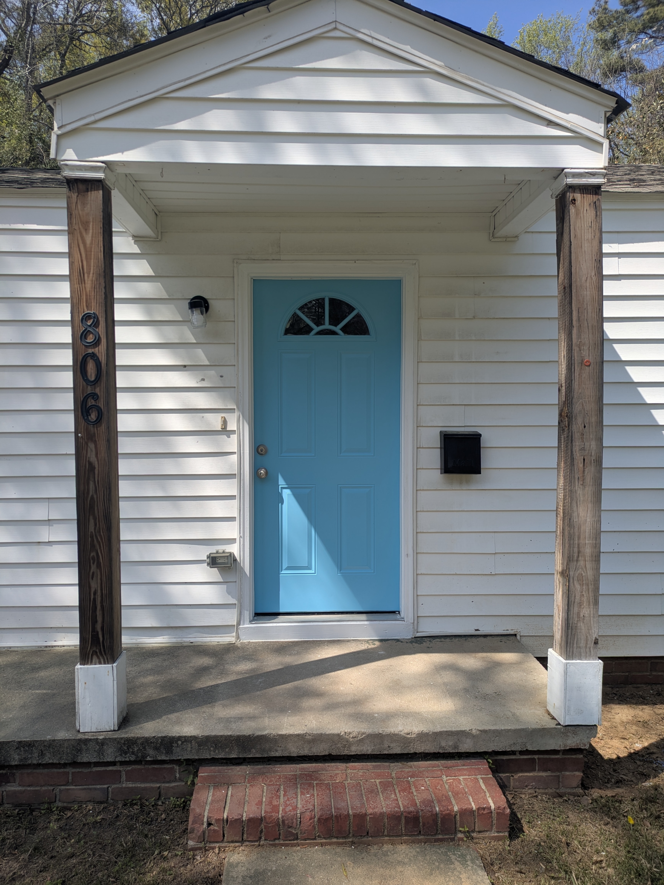 806 North Woodland Drive